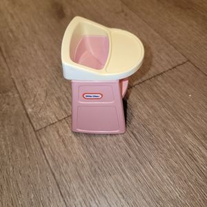 Little tikes baby highchair (for little tikes dollhouse)